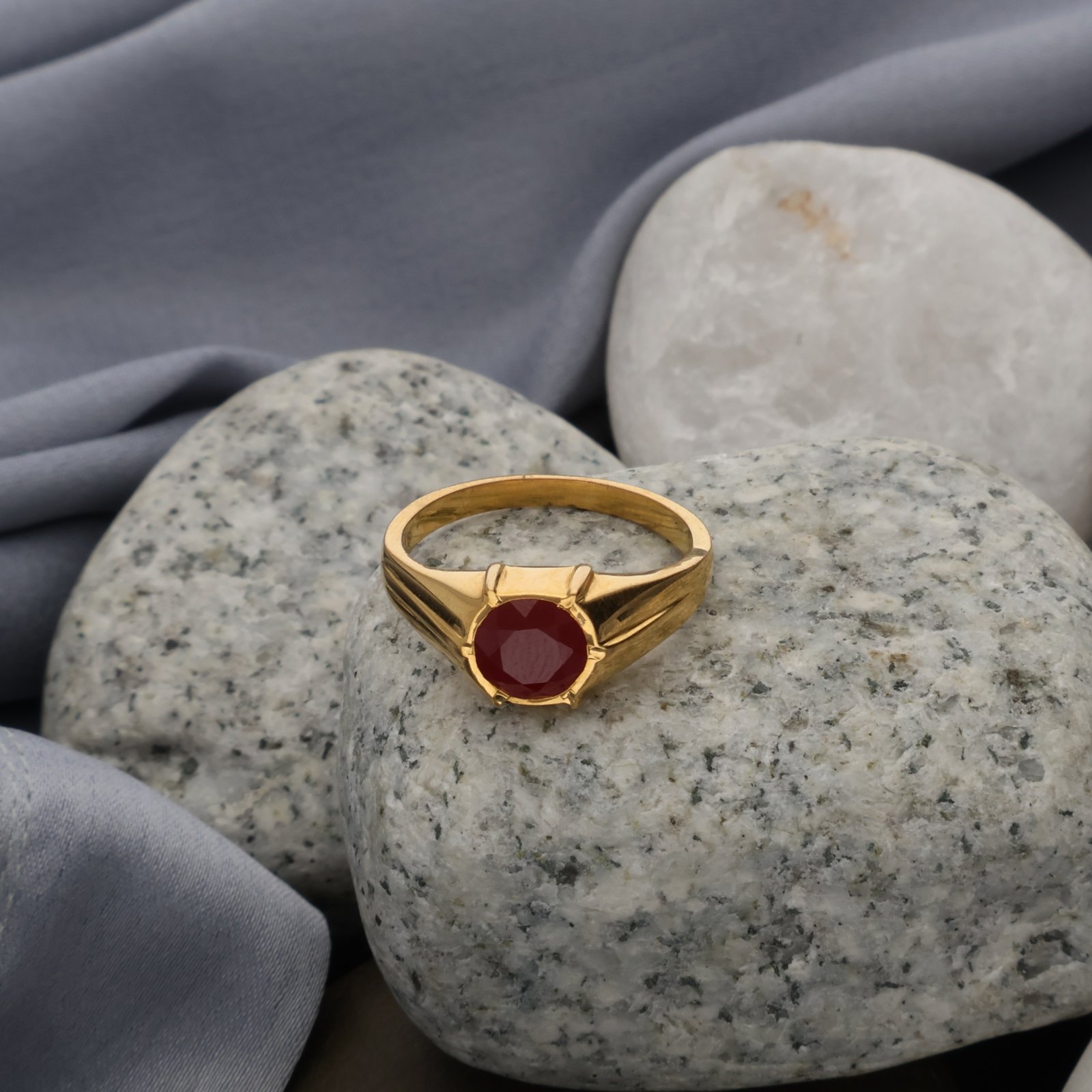 FANCY STONE RING